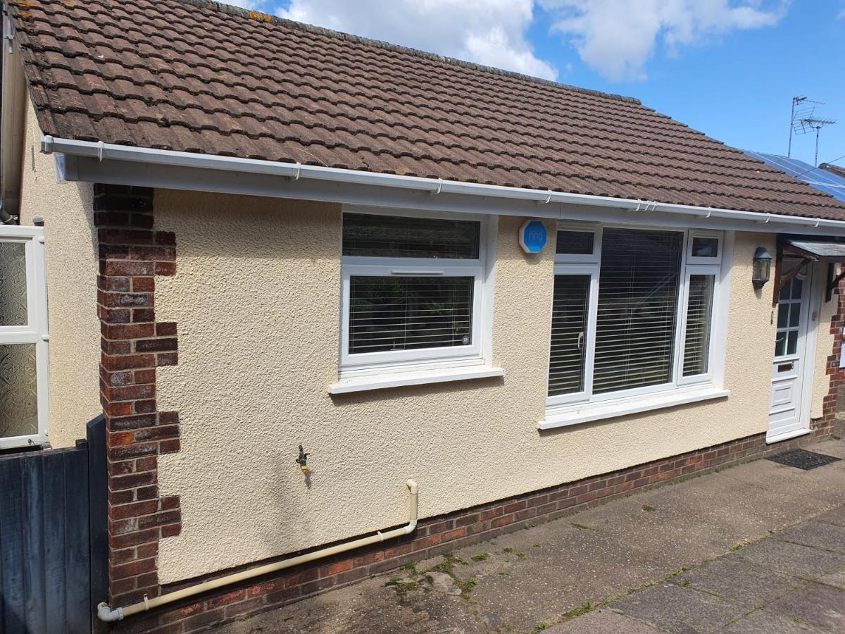 The Mumbles - Bungalow - 2 Bedrooms - Pet Friendly Swansea Zewnętrze zdjęcie